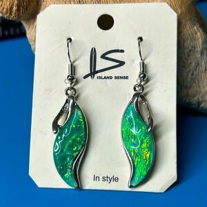 🖤NEW💕Opal-like earrings